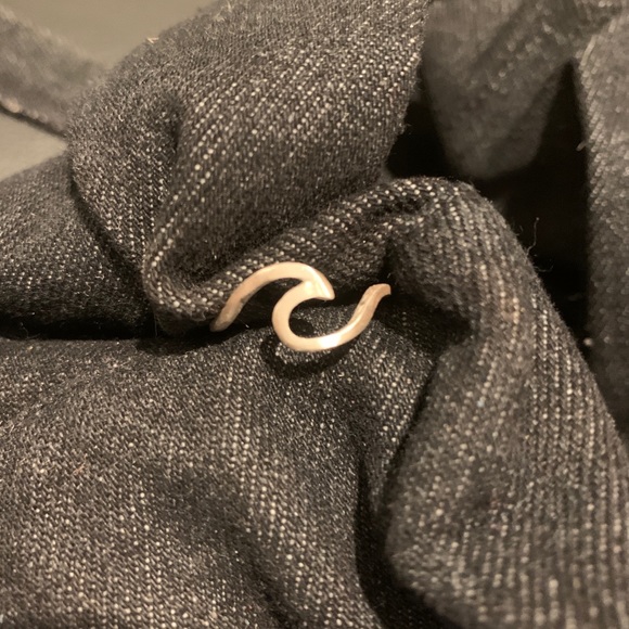 Sterling silver Unsettled wave ring - Picture 4 of 4